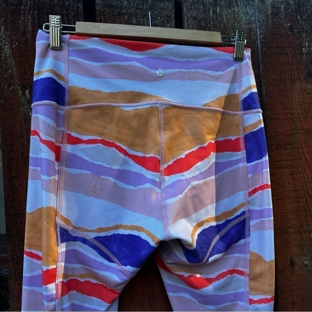 Lululemon True Self Cropped Leggings Bleacher Stripe White Iris Flower Size 10 - Picture 4 of 11